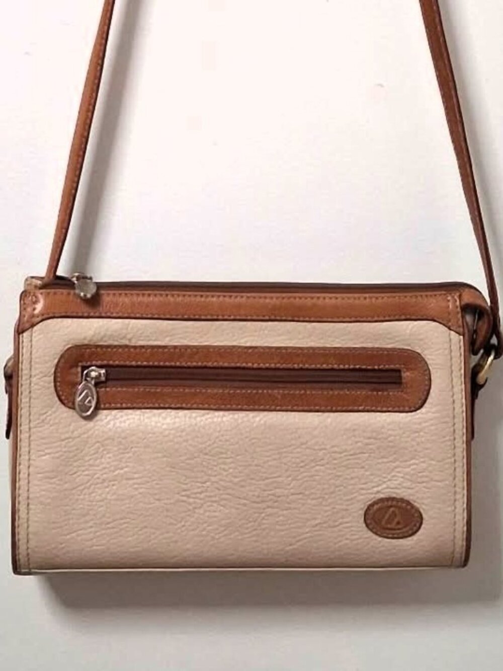 Vintage Premium Genuine Leather Liz Claiborne Crossbody Bag Made in Korea
